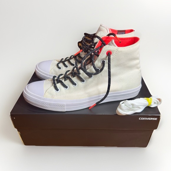 Converse Chuck Taylor All Star II Men's 10.5 Cream White Gum Bottom High Top Y2K - Picture 1 of 12